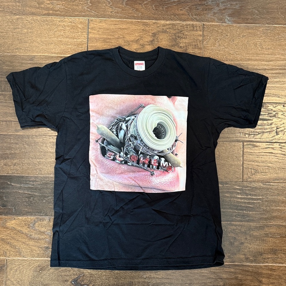 Supreme braces tee men’s size M new without tags.